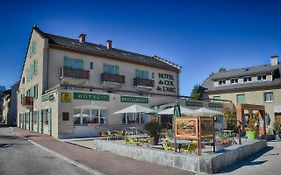 Logis Hotel - Le Col De L'Arc